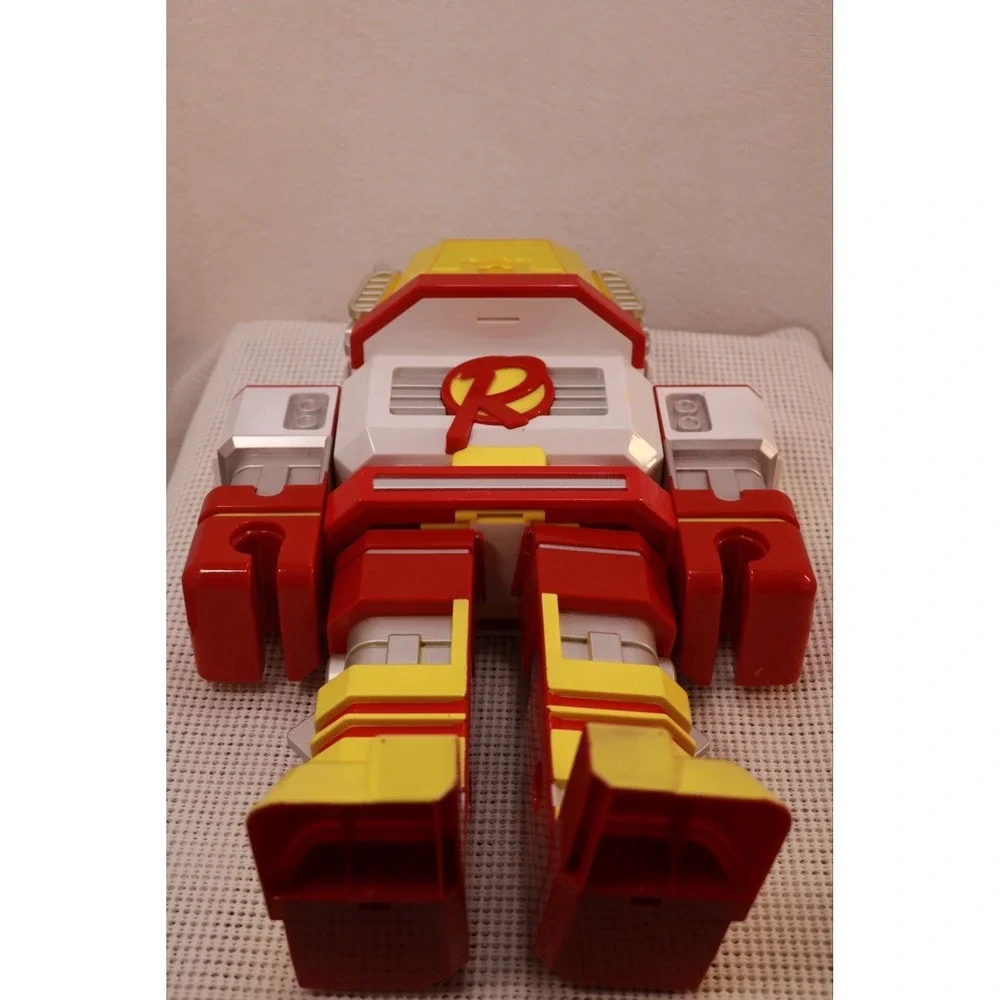 Ryan's World Mega Mecha Titan Robot Transforming Figure Red Yellow White 18in